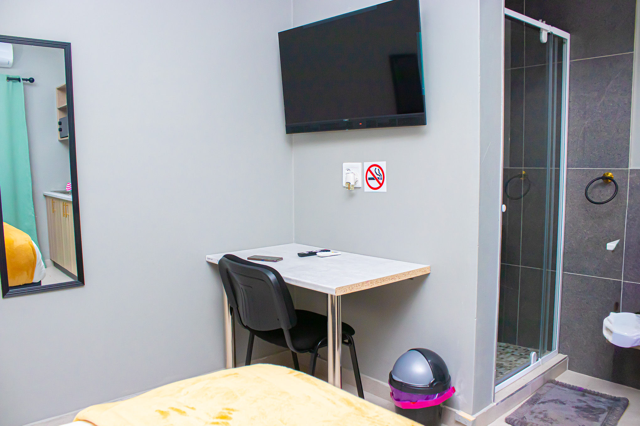 Room 6 Image